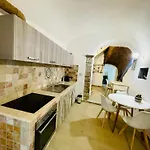 Domo Mea Authentic And Modern At The Castle *
