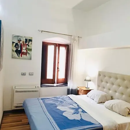 Domo Mea Authentic And Modern At The Castle Apartment